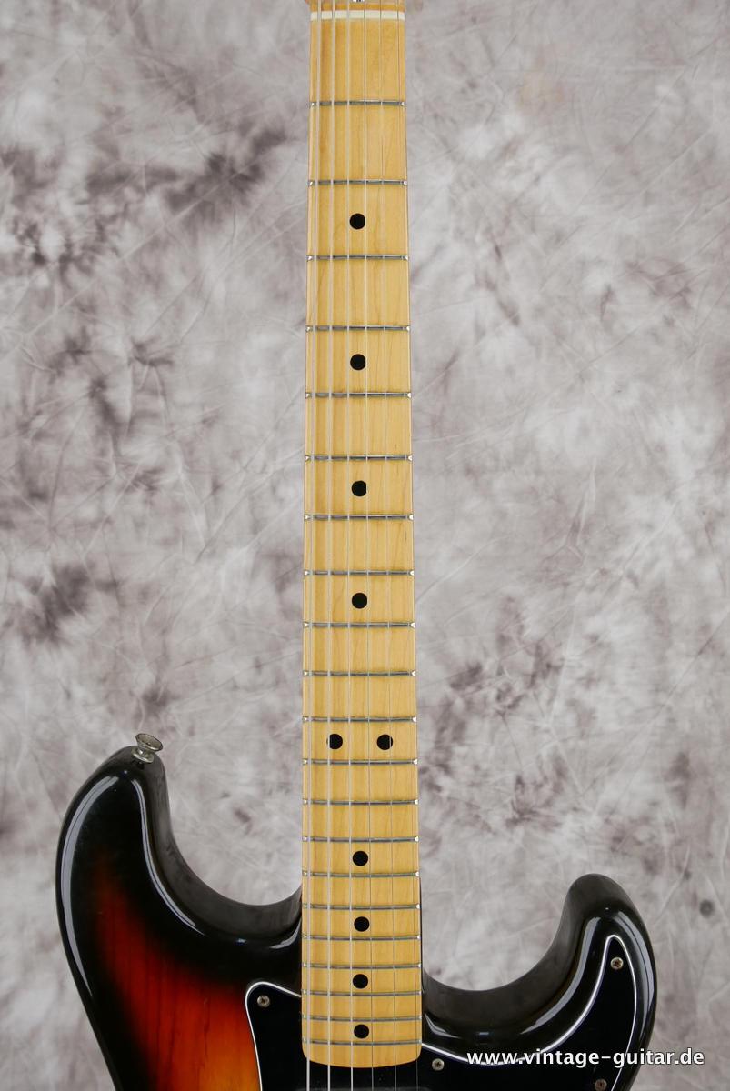 Fender Stratocaster_hardtail_sunburst_1980-011.JPG